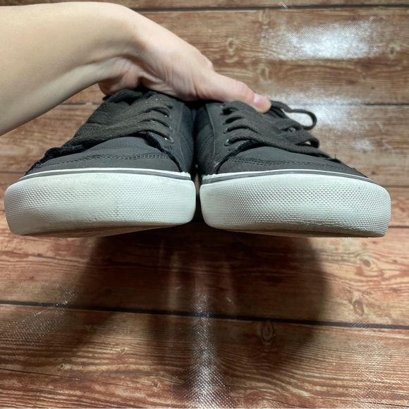 Bass Men Sneakers Charcoal Gray Size 8.5 - Picture 6 of 16